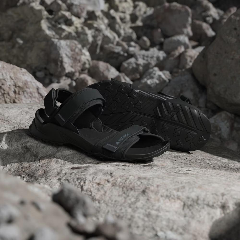 Pánske sandále adidas Terrex Hydroterra JQ2231 - čierne
