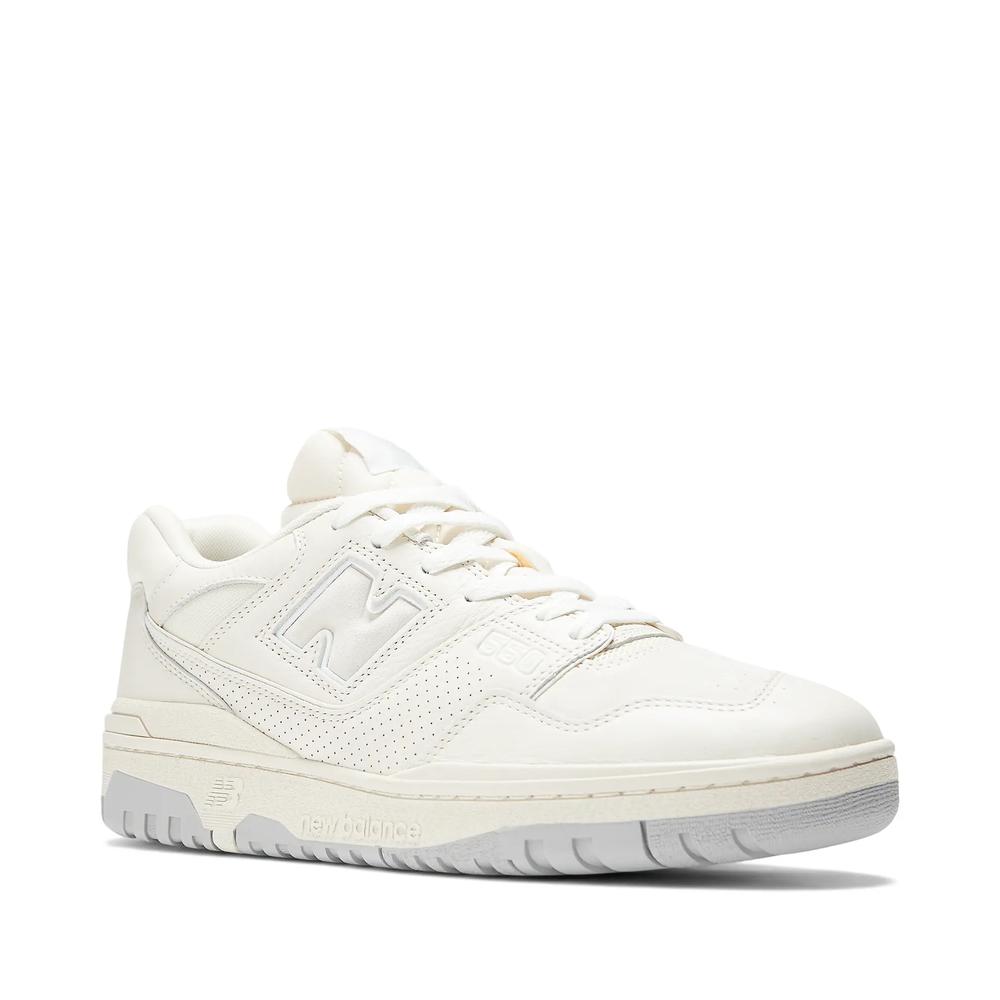 Unisex topánky New Balance BB550PWD - biele