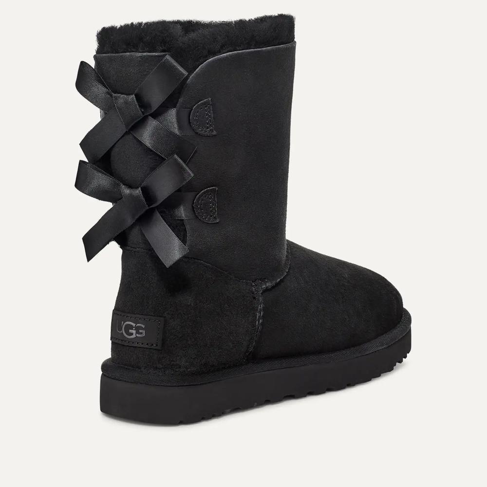 Topánky dámske UGG W Bailey Bow II 1016225-BLK - čierne