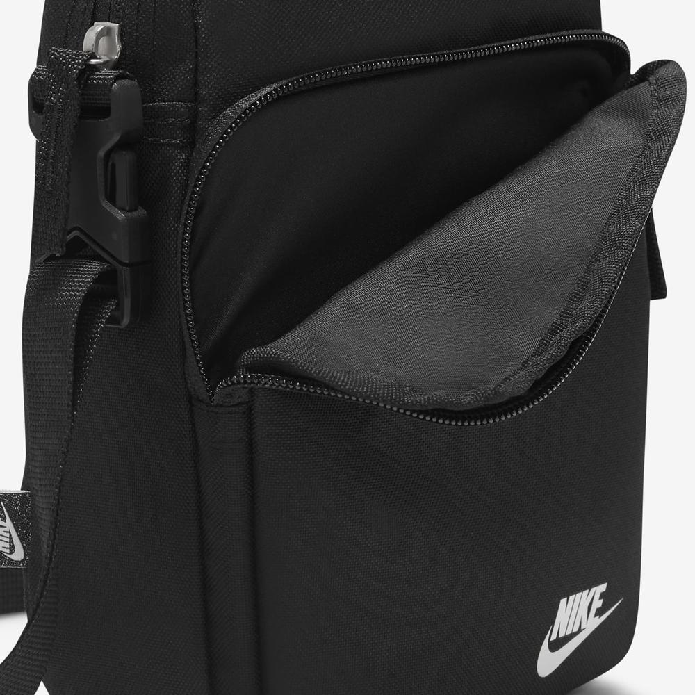 Taška Nike Heritage DB0456-010 - čierne