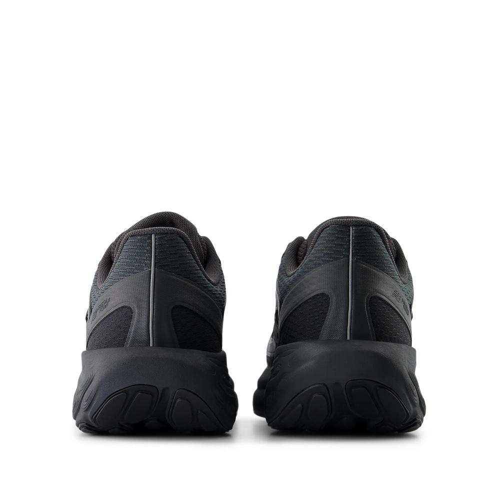 Topánky New Balance UTRNWD - čierne