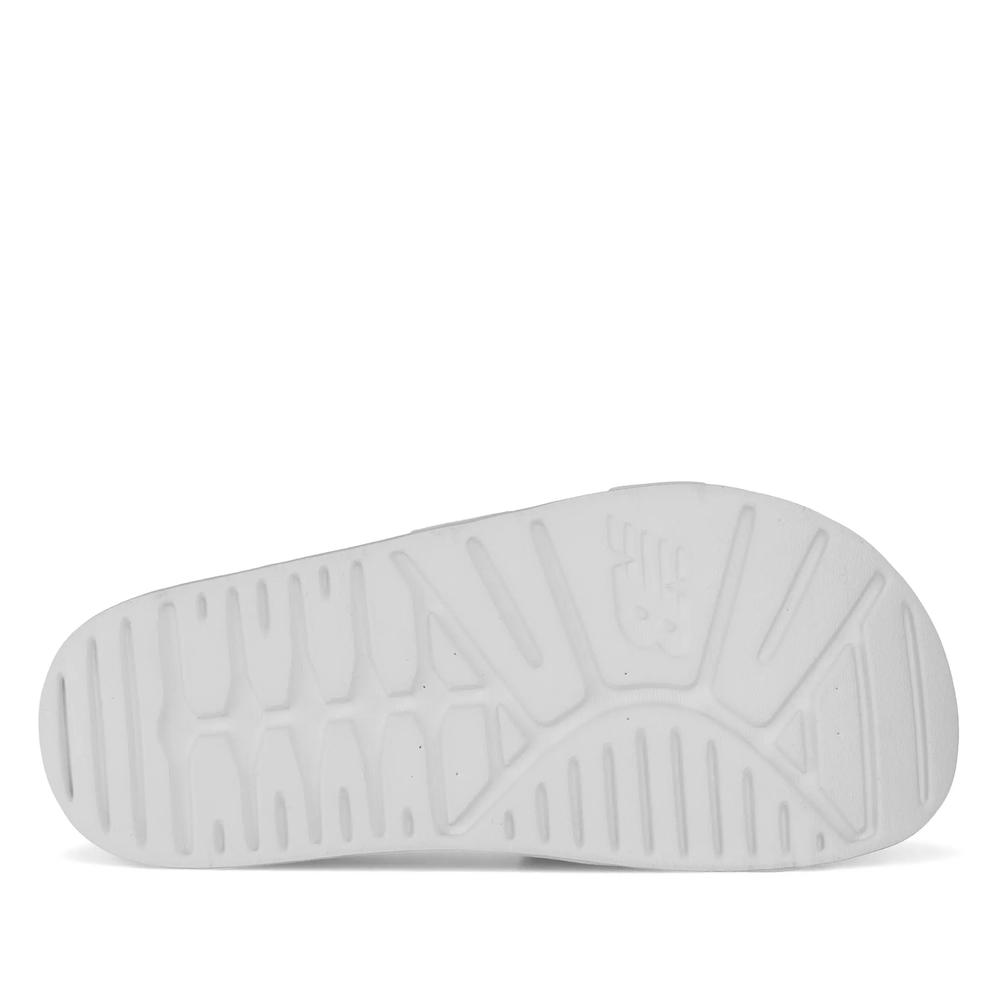 Klapky New Balance SUF20SQ1 - biele