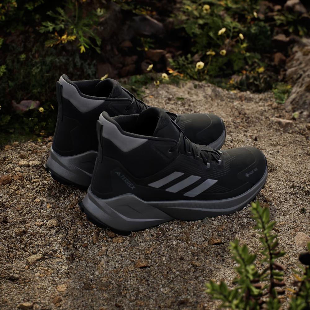 Topánky pánske adidas Terrex Trailmaker 2.0 Mid Gore-Tex Hiking IE9062 - čierne