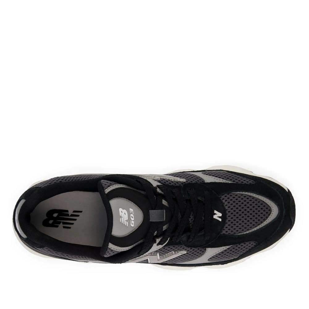 Pánske topánky New Balance M603107 - čierne