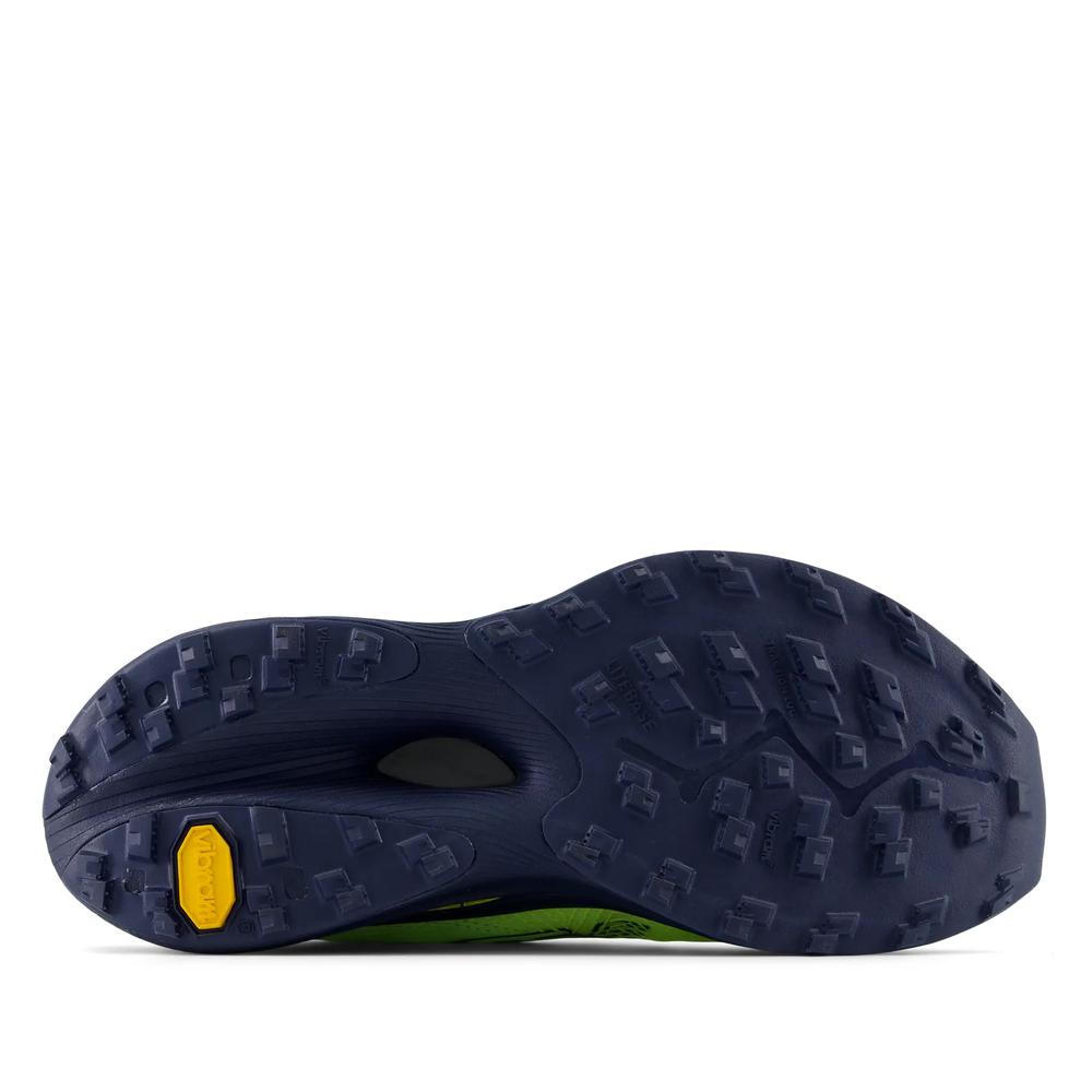 Dámske topánky New Balance FuelCell SuperComp Trail WTTRXCC - zelené