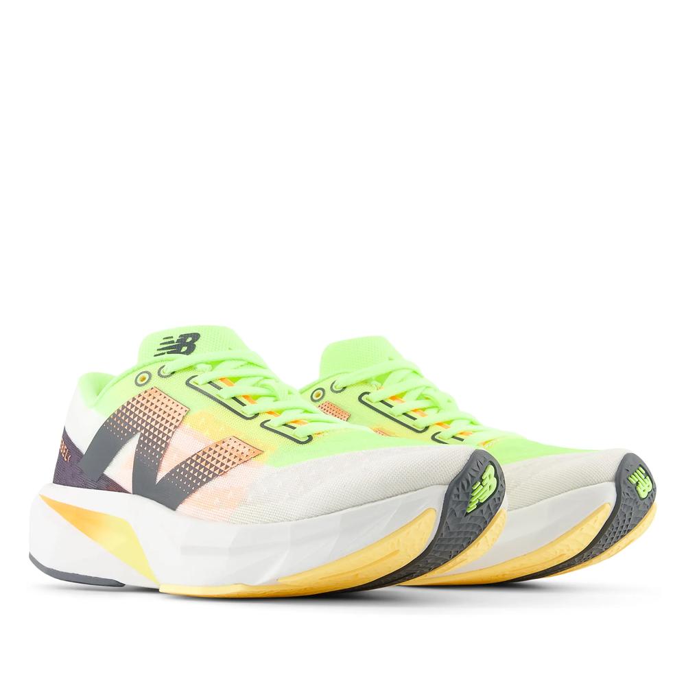 Topánky New Balance FuelCell Rebel v4 WFCXLA4 - viacfarebné