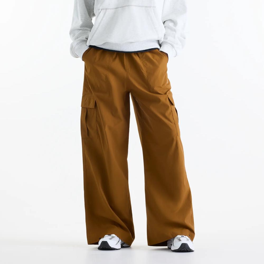 Dámská nohavice New Balance Cargo WP53504BFT - hnedé