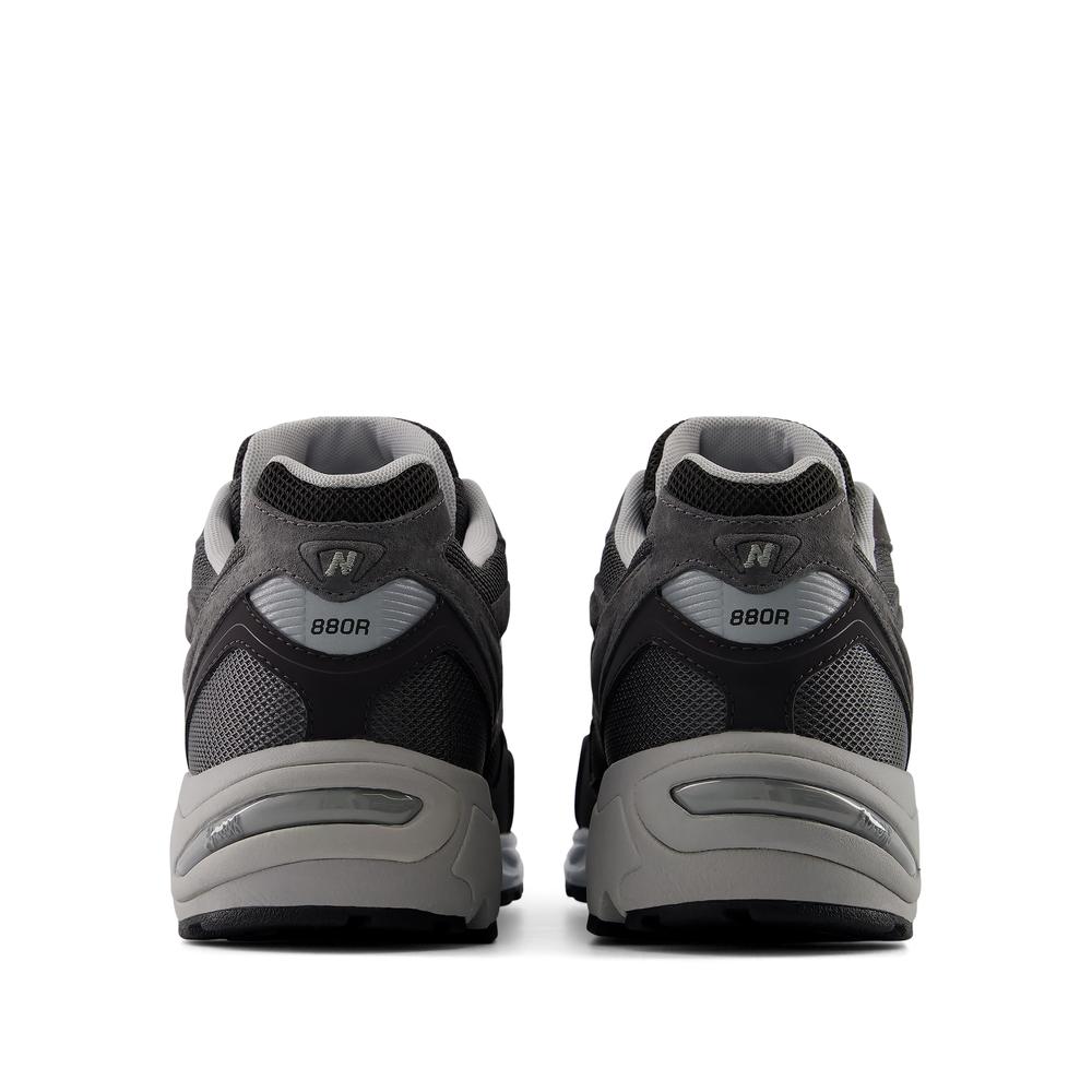 Unisex topánky New Balance U880R3TR - šedý
