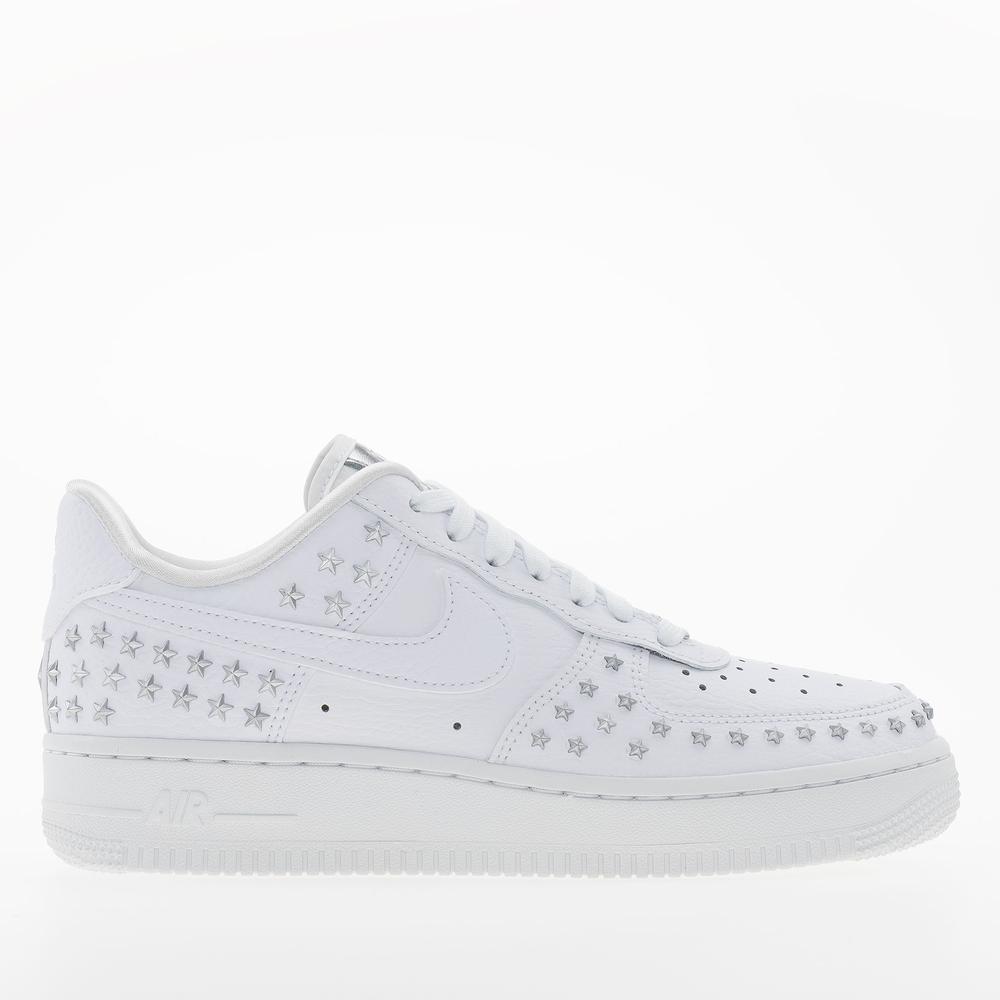 Dámske topánky Nike Air Force 1 '07 XX Studded AR0639-100 - biele