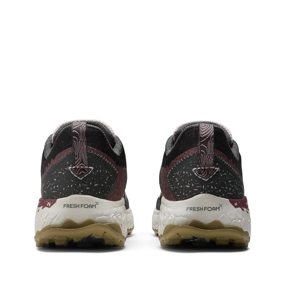Dámske topánky New Balance Fresh Foam Hierro v7 WTHIERO7 – ružové