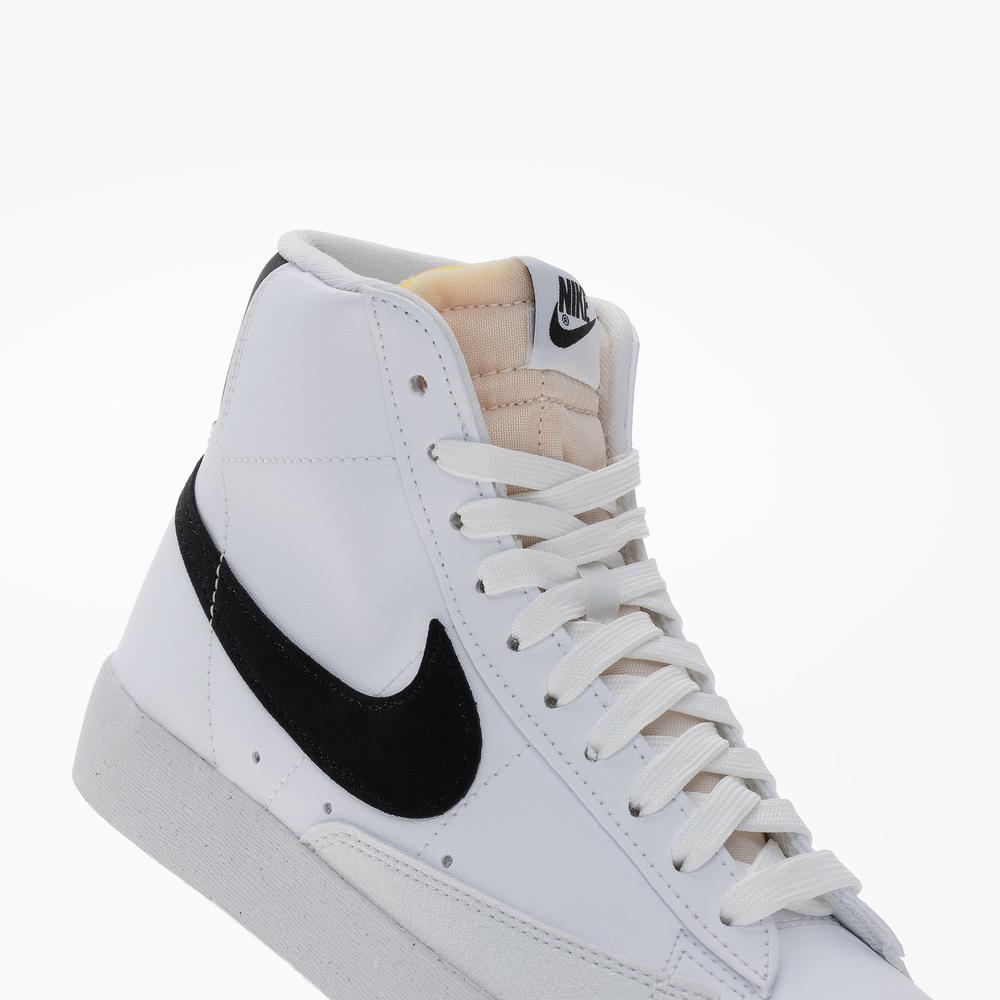 Dámske topánky Nike Blazer Mid '77 Next Nature DO1344-101 - biele