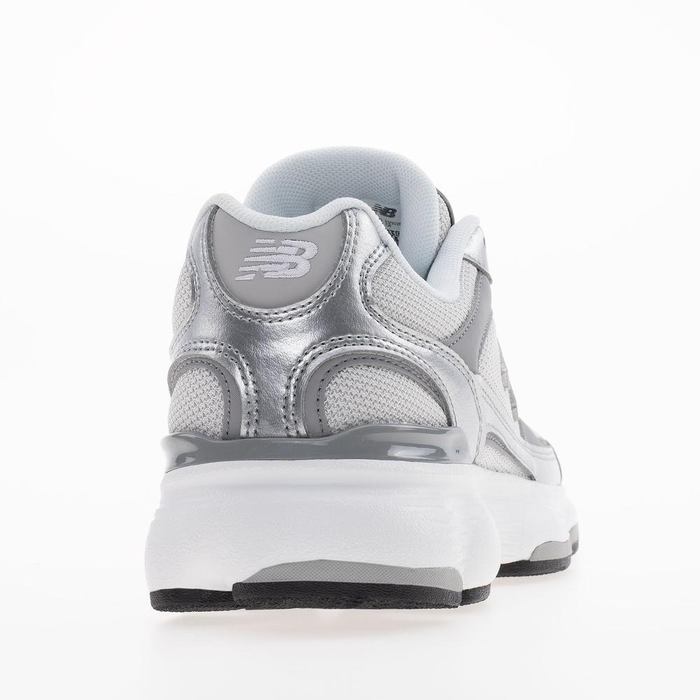 Dámske topánky New Balance W6037JY - strieborné