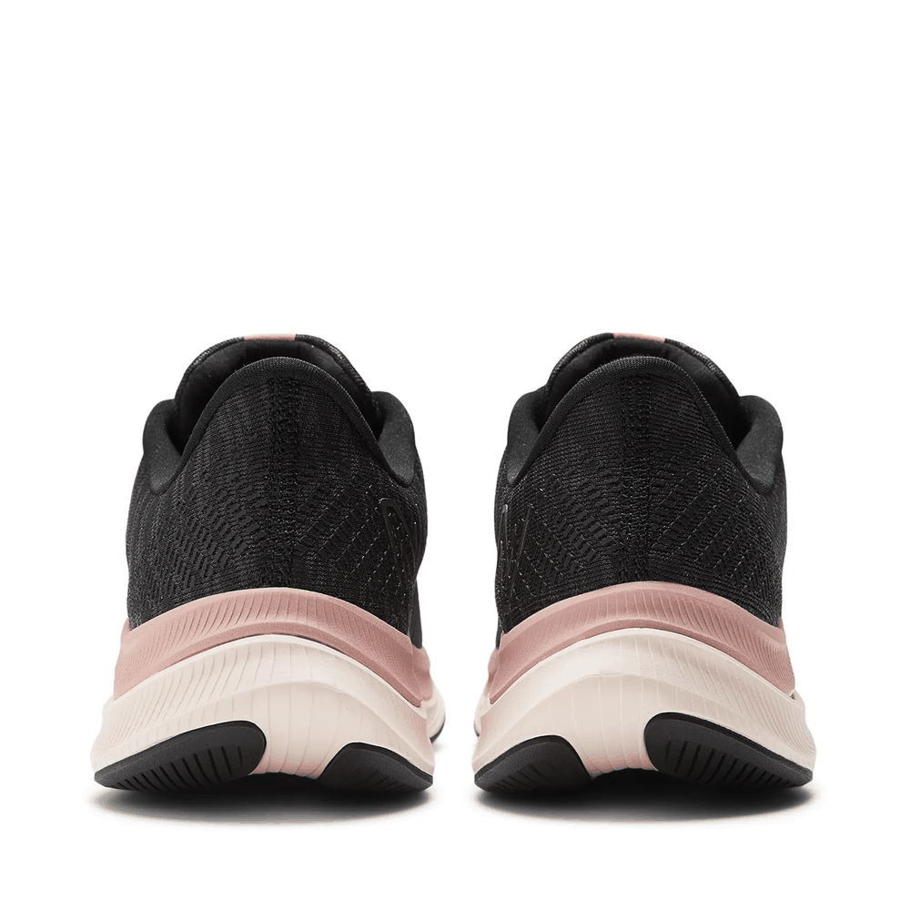 Topánky New Balance FuelCell Propel v4 WFCPRCK4 - čierne