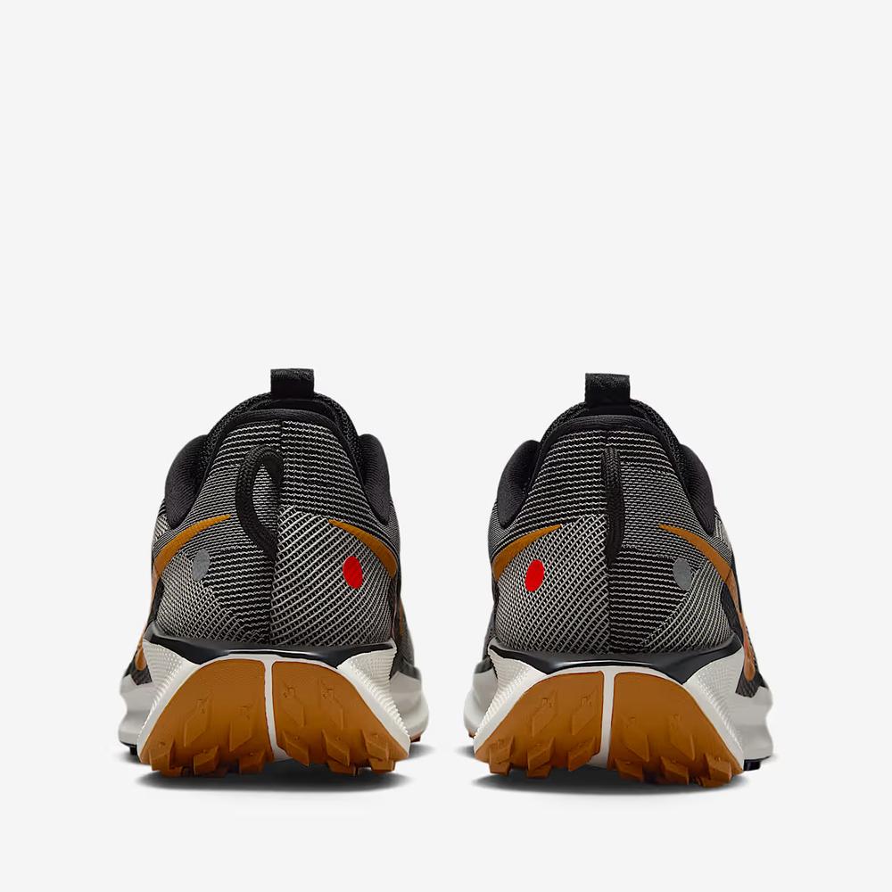 Pánske topánky Nike React Pegasus Trail 5 DV3864-009 - čierne