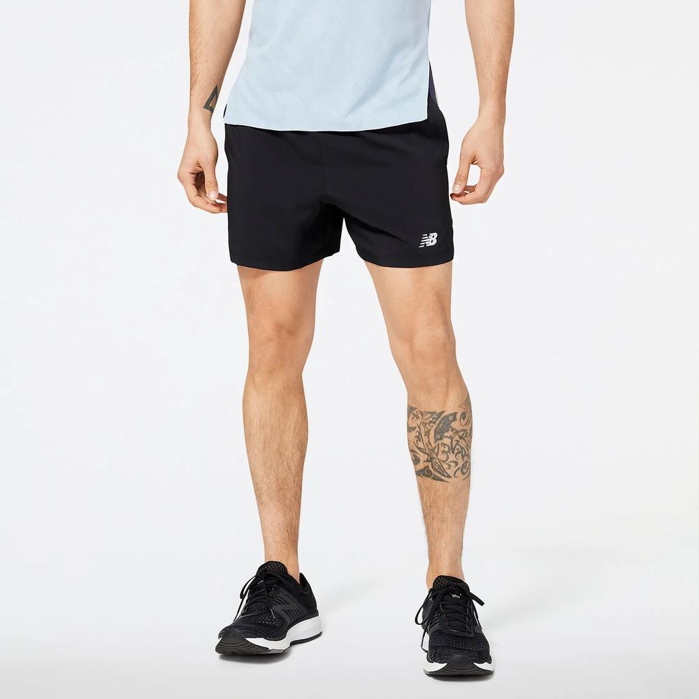 Pánske šortky New Balance MS23228BK – čierne