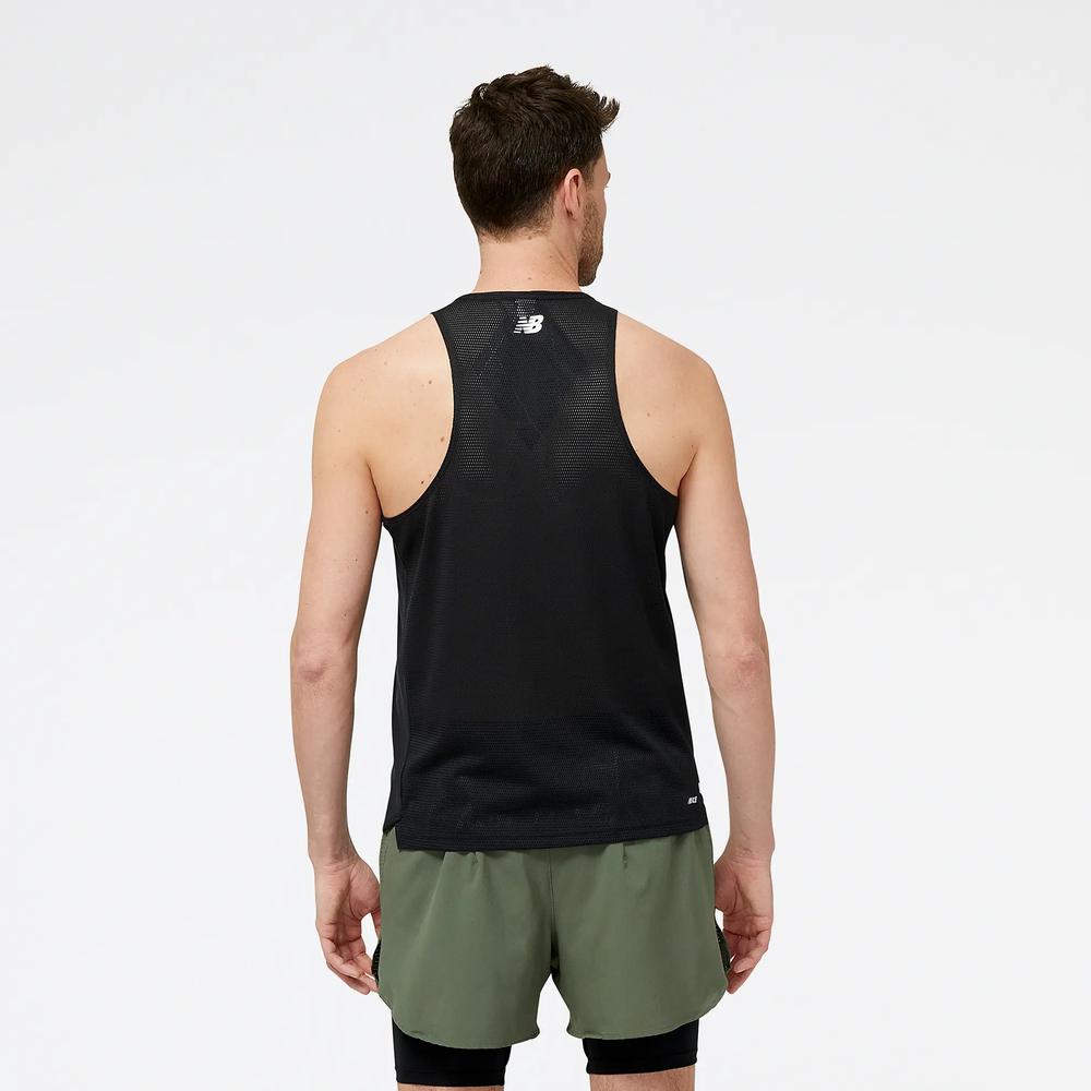 Pánske tričko New Balance MT31240BK - čierne