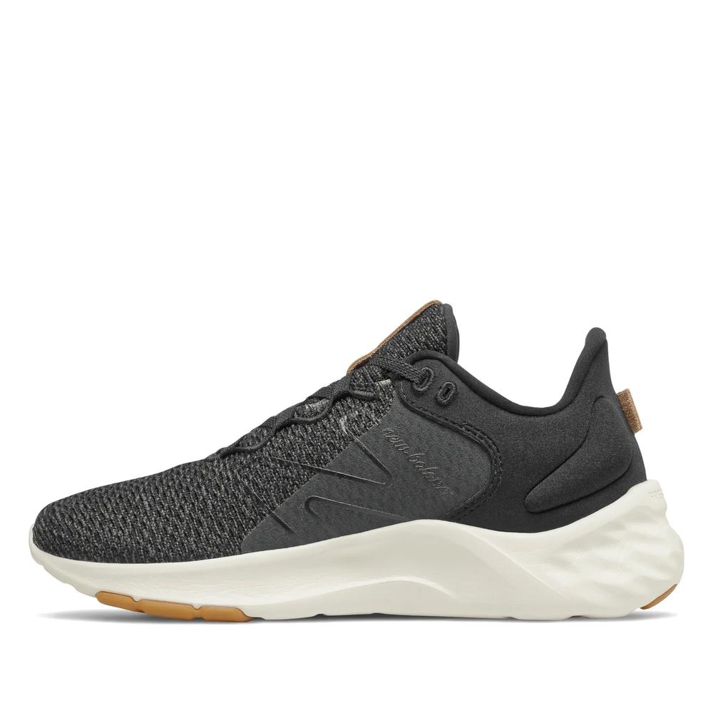 Topánky New Balance Fresh Foam Roav v2 WROAVLK2 - čierne
