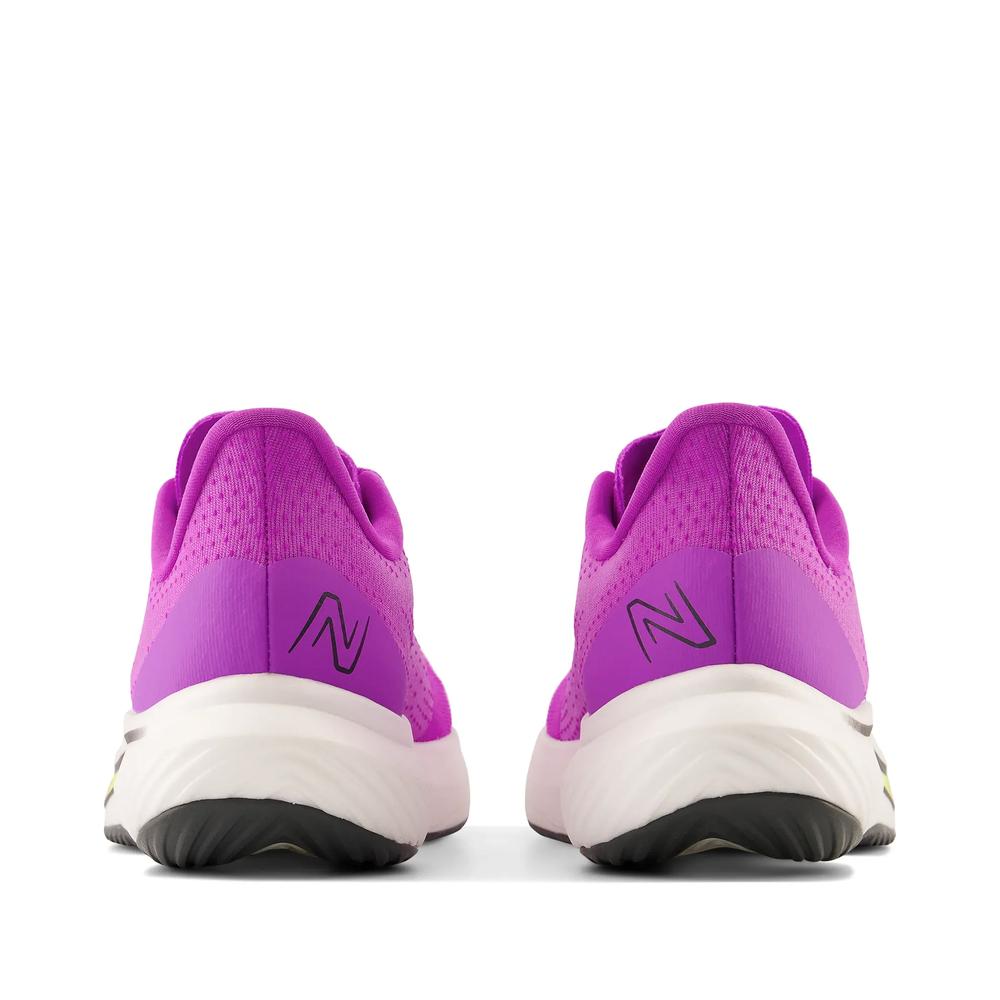 Topánky New Balance FuelCell Rebel v3 WFCXCR3 - ružové