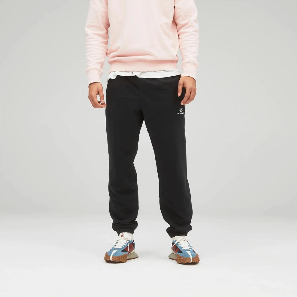 Dresové nohavice New Balance UP21500BK - čierne