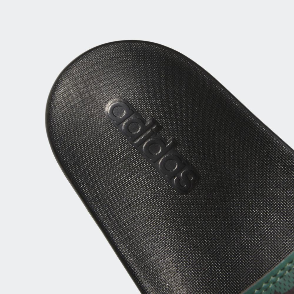 Klapky adidas Adilette Comfort Slides GW9647 - viacfarebné