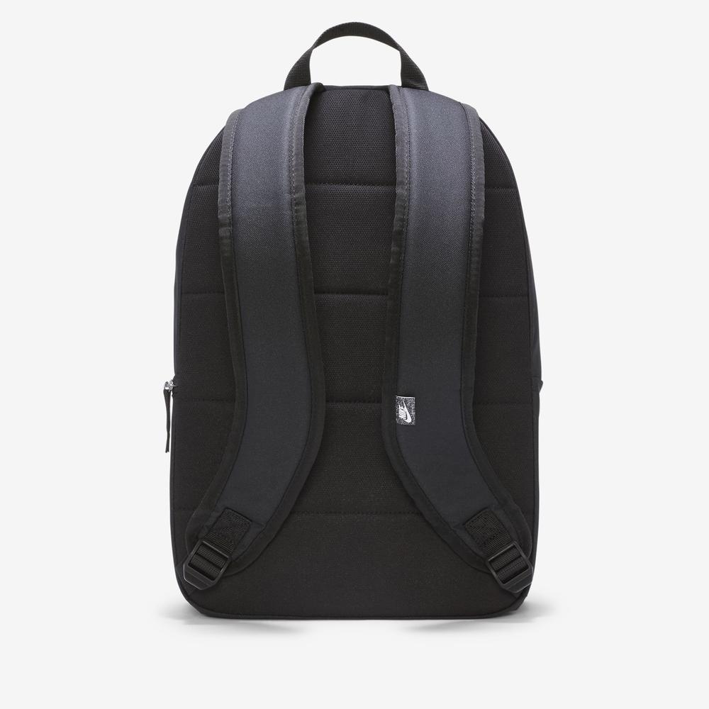 Ruksak Nike Heritage DC4244-010 - čierne