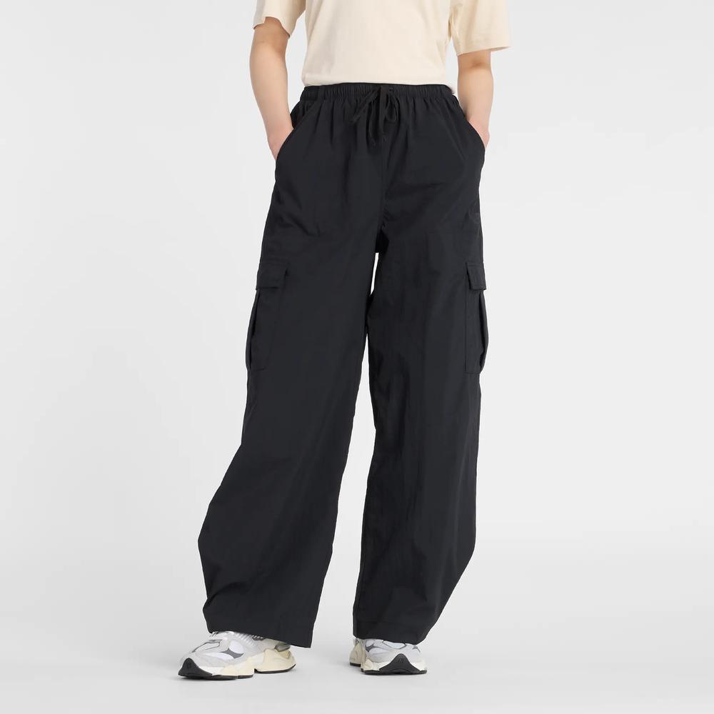 Dámská nohavice New Balance Cargo WP53504BK - čierne