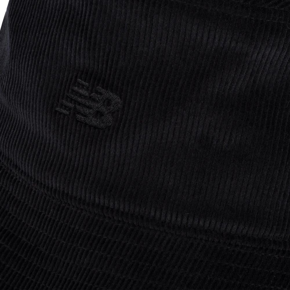 Klobúk New Balance LAH43006BK - čierne