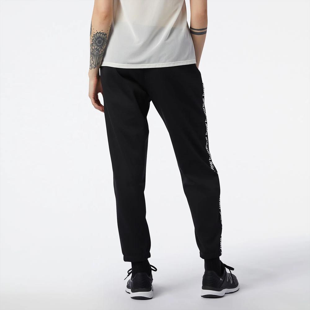 Dámske nohavice New Balance WP13176BK – čierne
