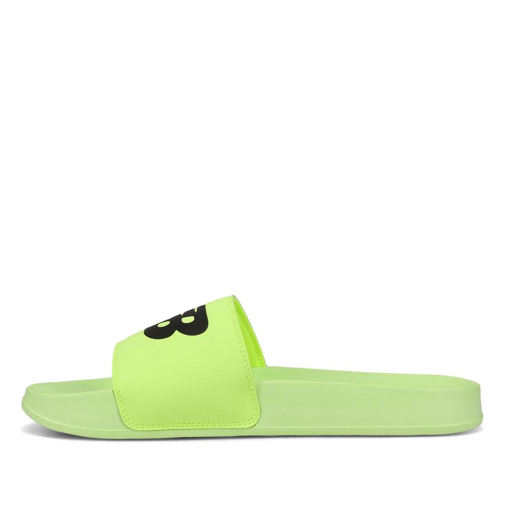 Klapky New Balance SUF200P3 - zelené