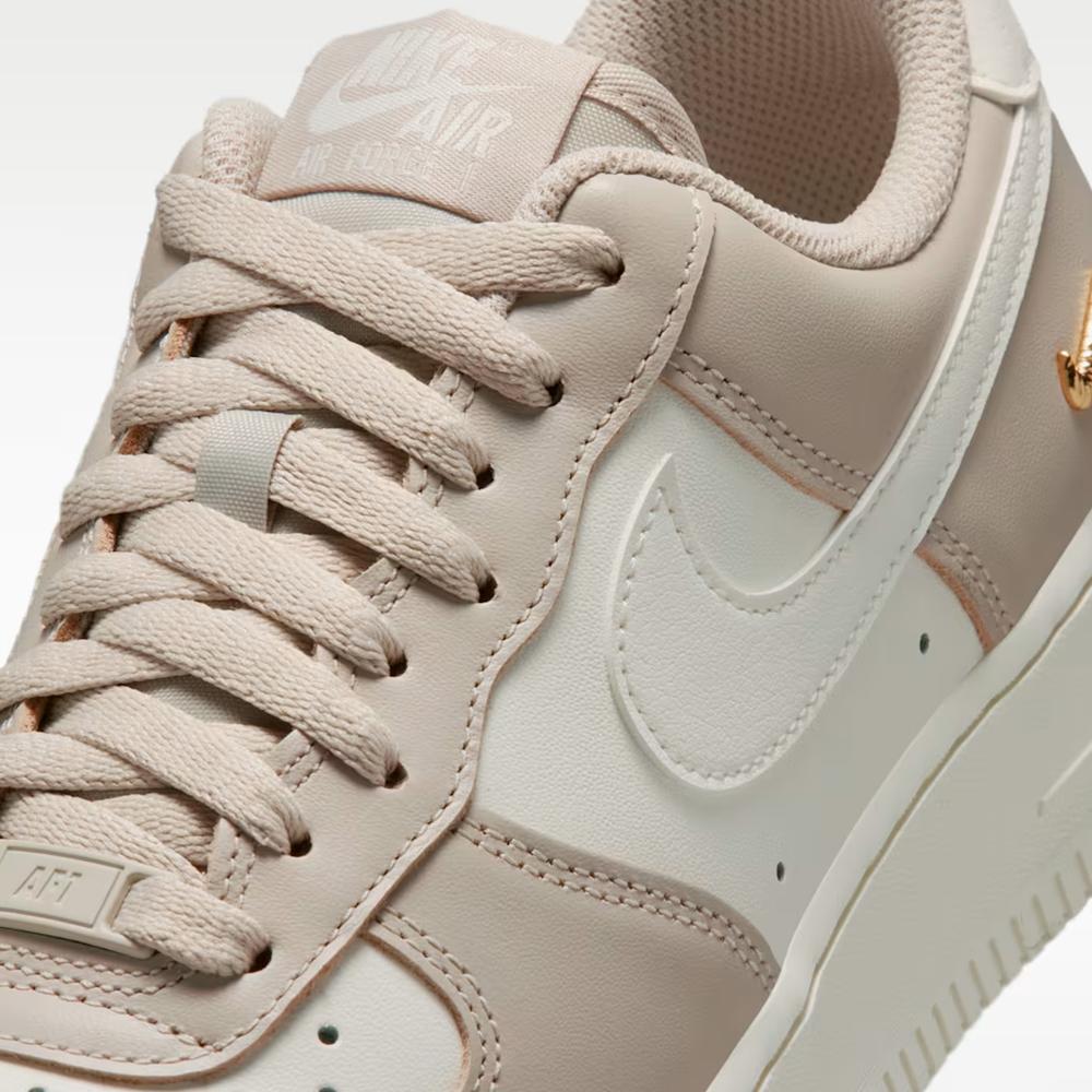 Dámske topánky Nike Air Force 1 '07 IV5197-200 - béžové