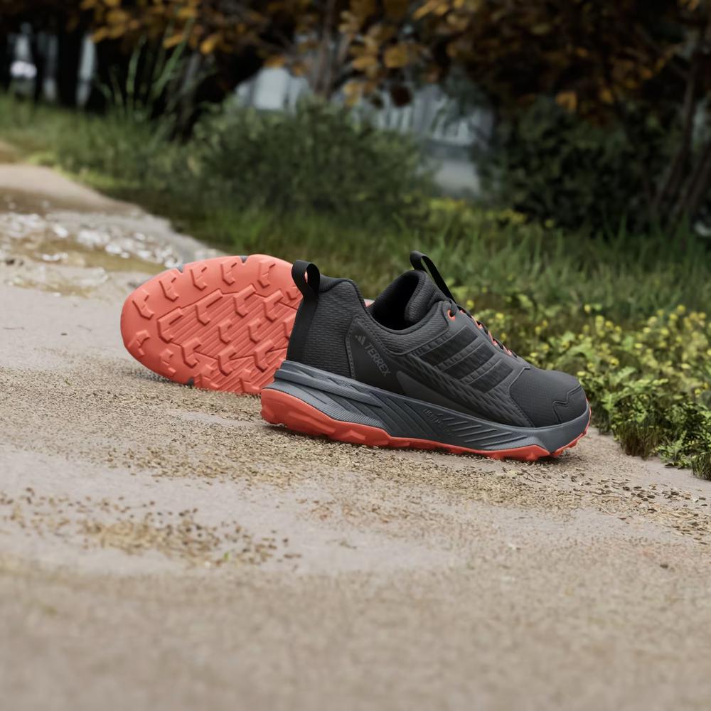 Topánky pánske adidas Terrex Tracefinder 2 Climaproof JR9134 - čierne