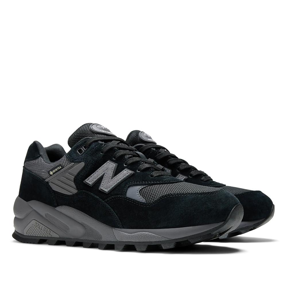 Topánky New Balance MT580RGR - čierne