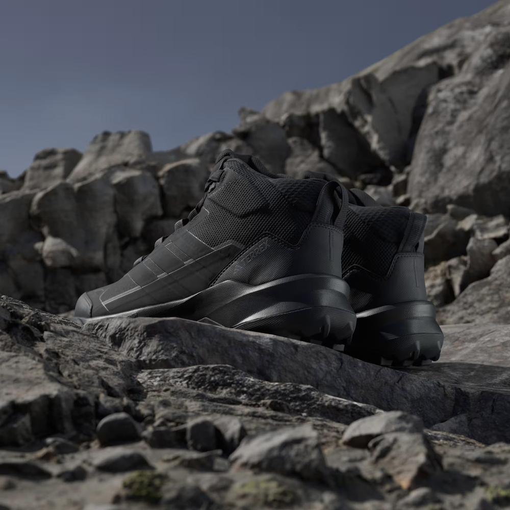 Dámske topánky adidas Terrex Skychaser AX5 Mid GTX JQ2207 - čierne