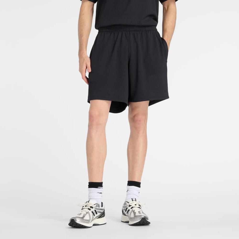 Pánske šortky New Balance MB61V17CBK - čierne