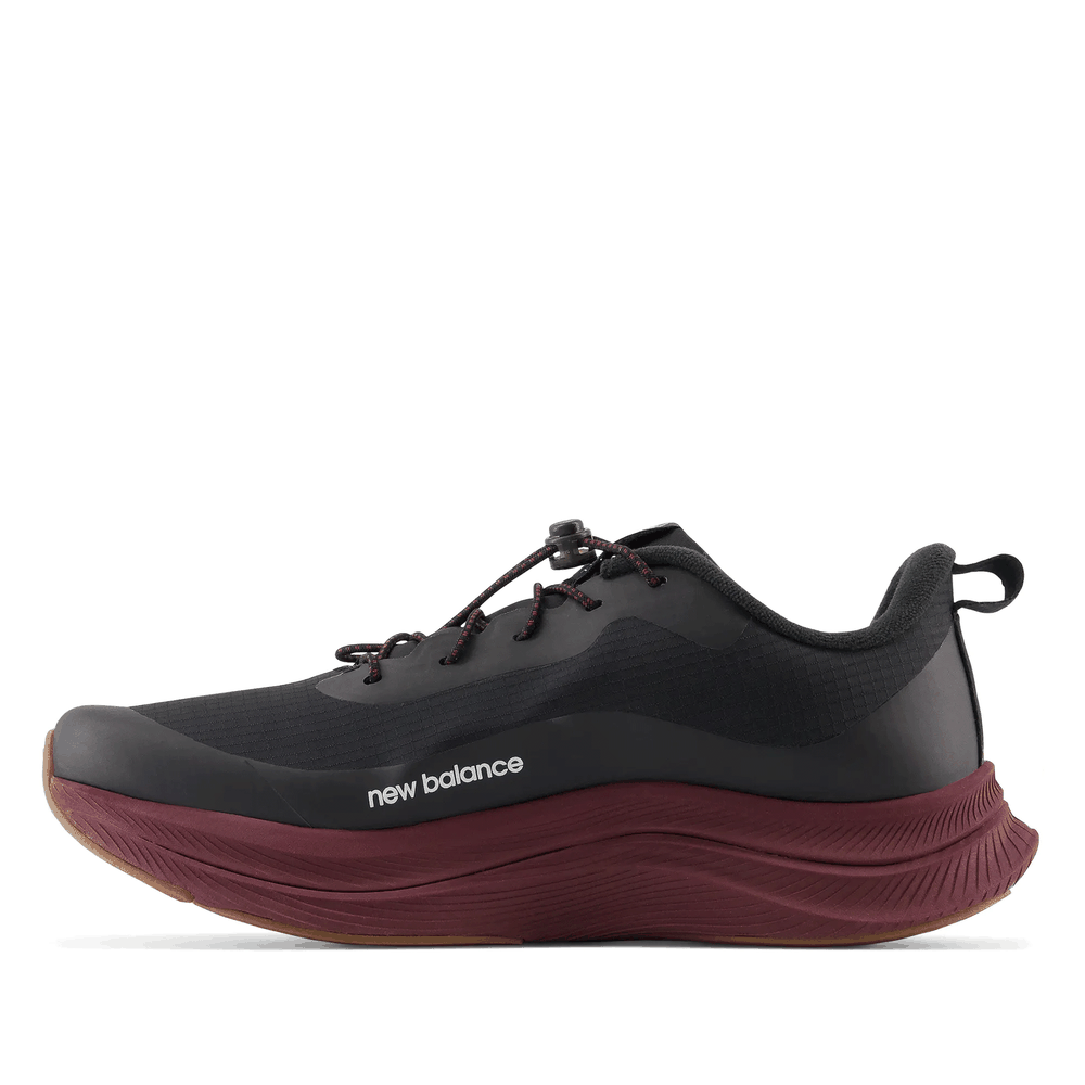 Topánky New Balance FuelCell Propel v4 Permafrost MFCPWBK - čierne
