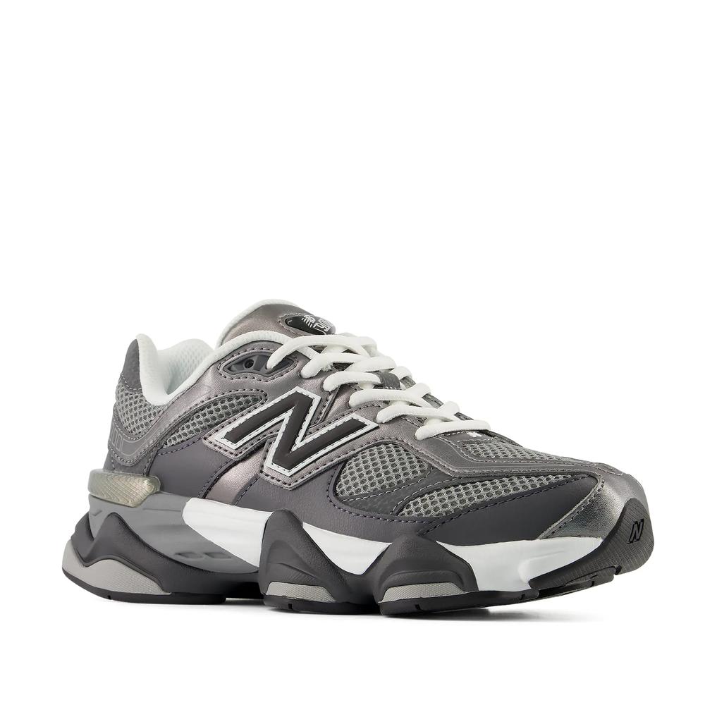 Detské topánky New Balance G90603BN - šedý