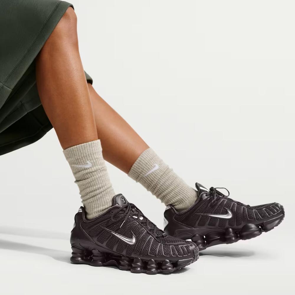 Dámske topánky Nike Shox TL IH2559-201 - hnedé
