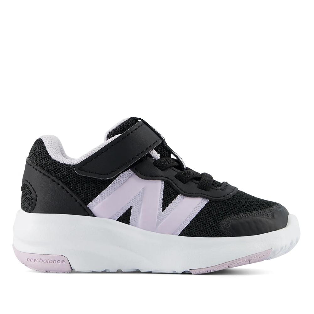 Detské topánky New Balance I5786F1 - čierne