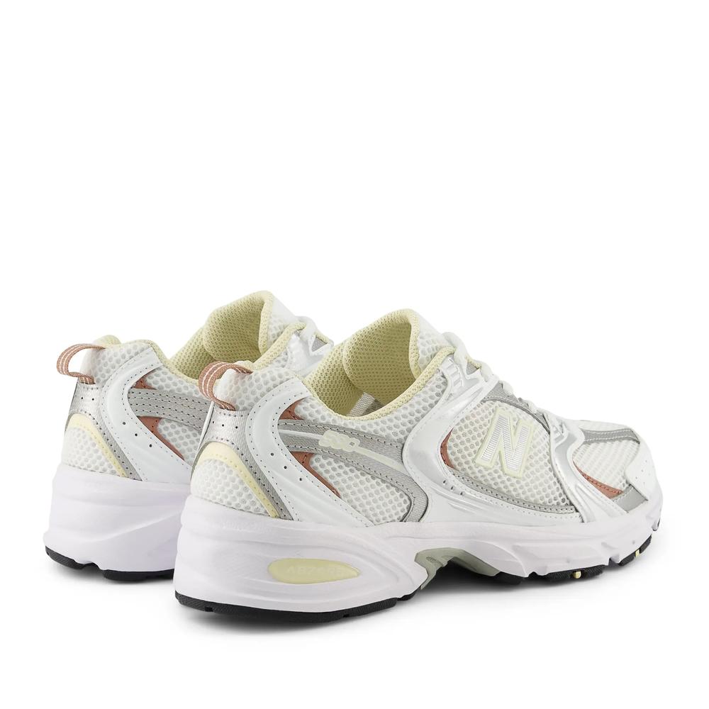 Topánky unisex New Balance MR530SGA - biele