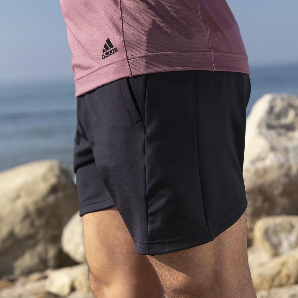 Šortky adidas Yoga Training HC4431 - čierne