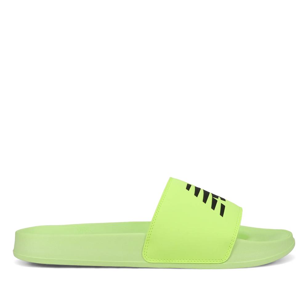Klapky New Balance SUF200P3 - zelené