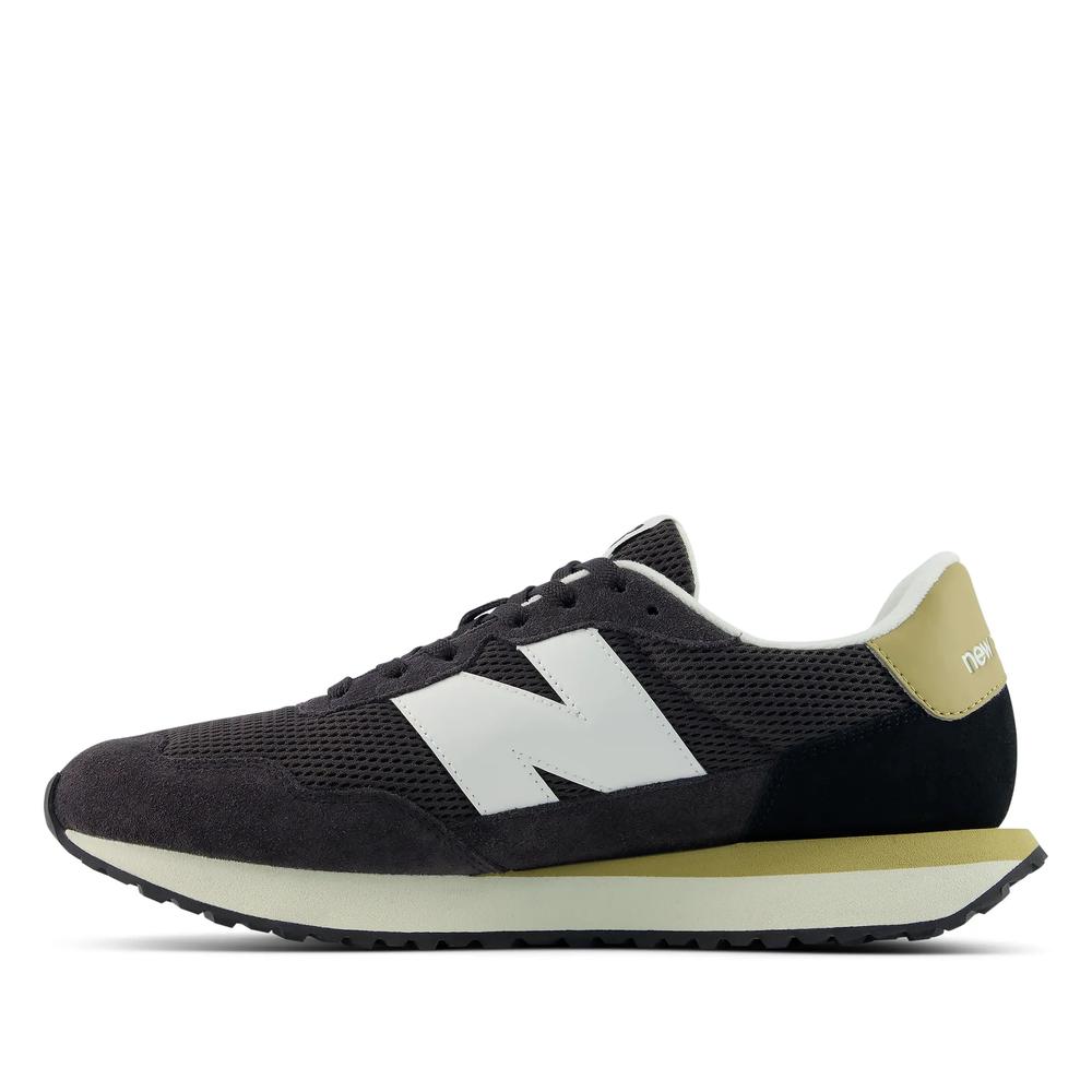 Unisex topánky New Balance M2375RS - čierne