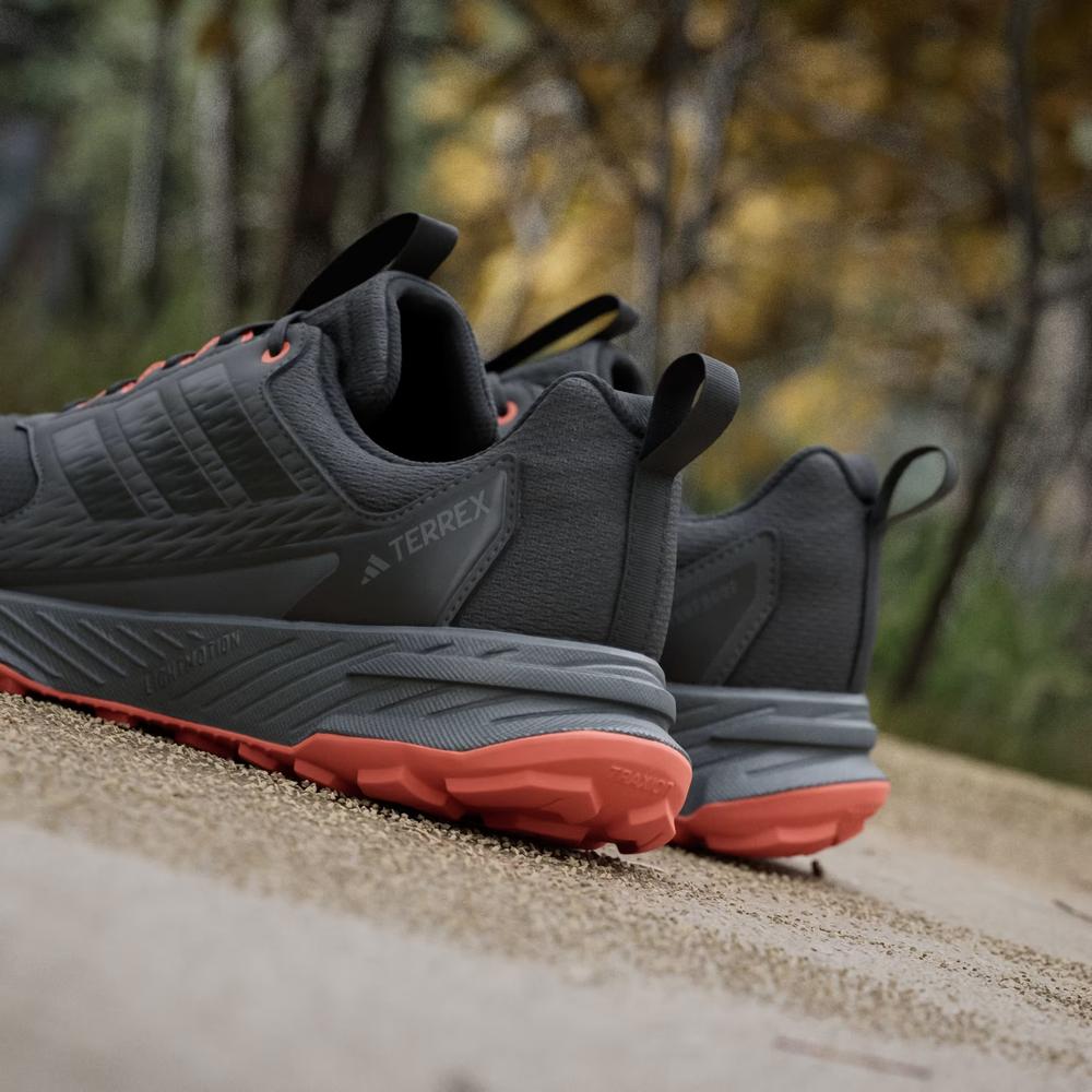 Topánky pánske adidas Terrex Tracefinder 2 Climaproof JR9134 - čierne