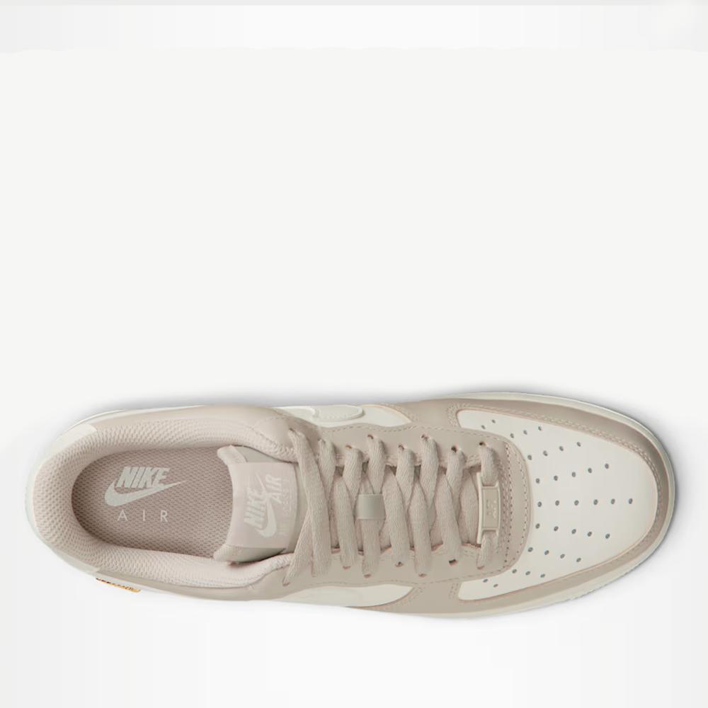 Dámske topánky Nike Air Force 1 '07 IV5197-200 - béžové