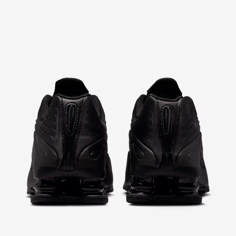 Detské topánky Nike Shox R4 CW2626-003 - čierne