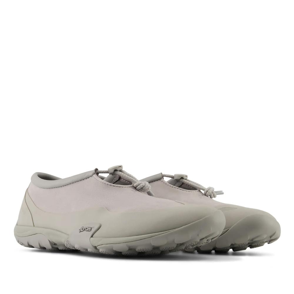 Unisex topánky New Balance Minimus MT10T8WQ - šedý