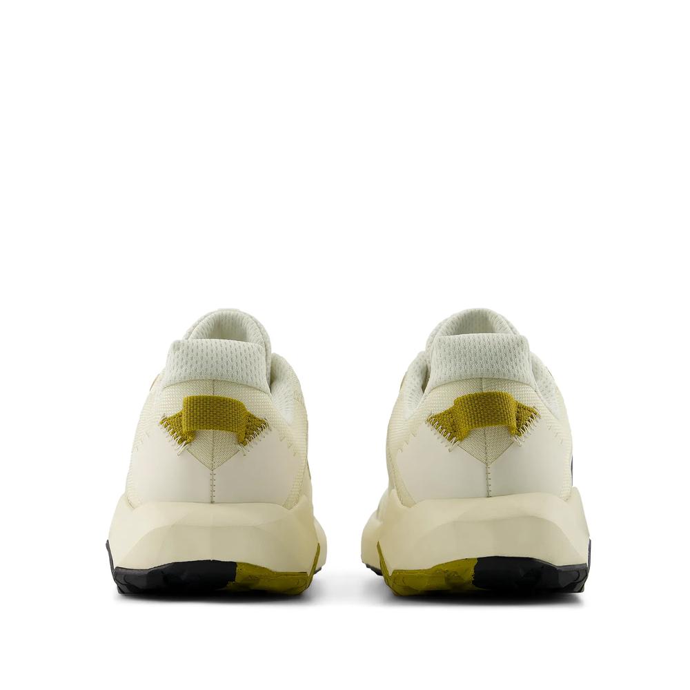 Pánske topánky New Balance DynaSoft Nitrel v6 MNTR4SE - béžové