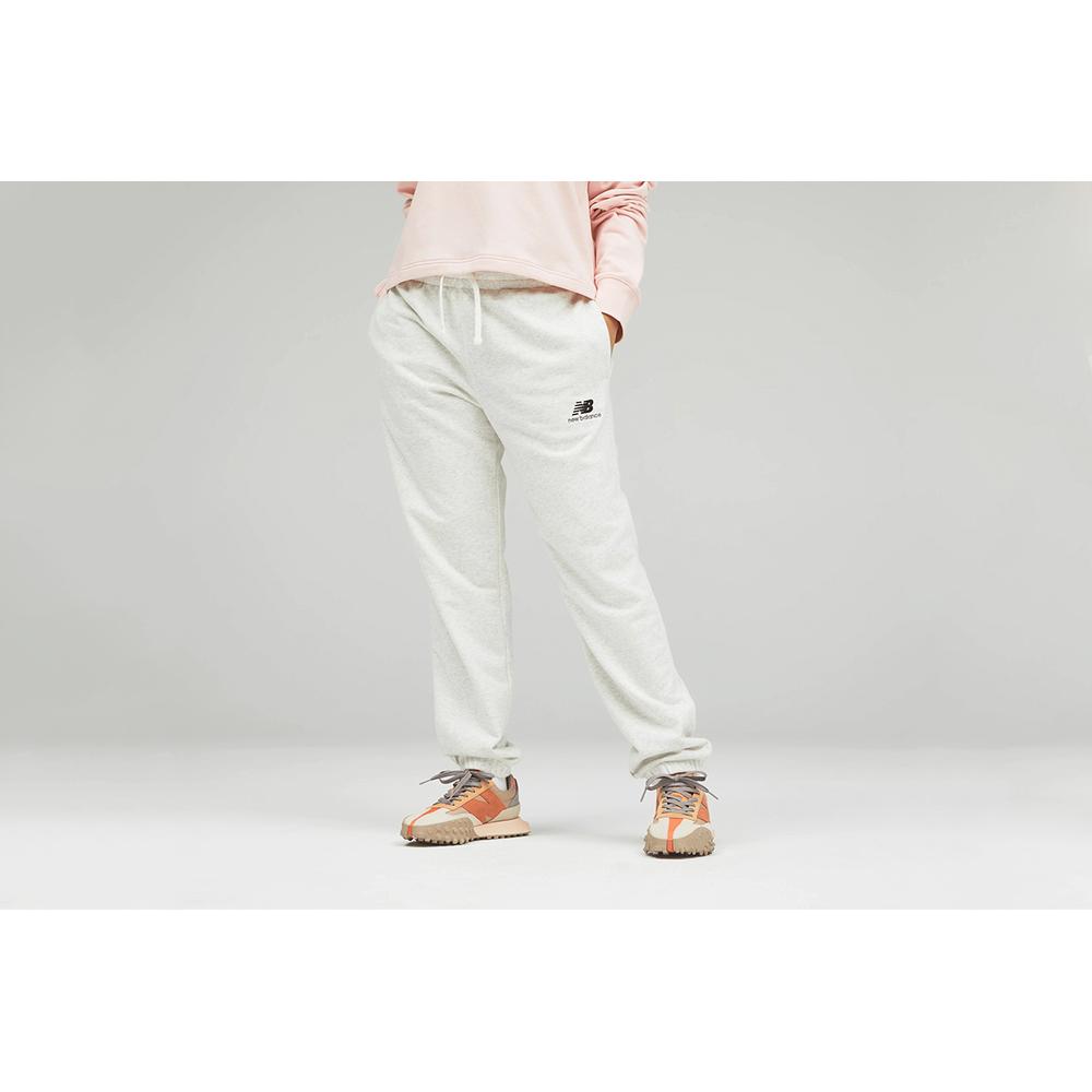 Dresové nohavice New Balance UP21500SAH - šedý