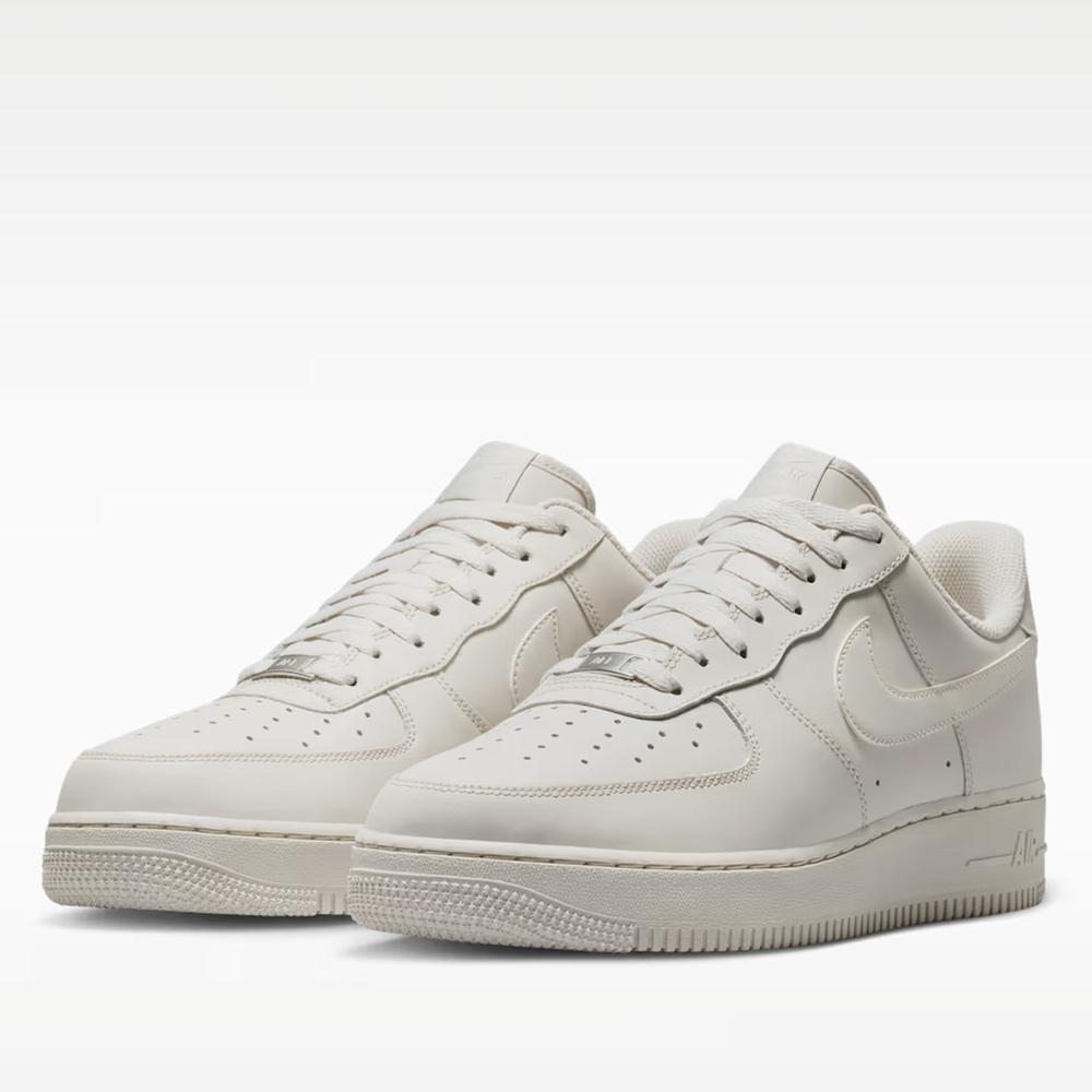 Topánky pánske Nike Air Force 1 '07 IH1698-003 - biele