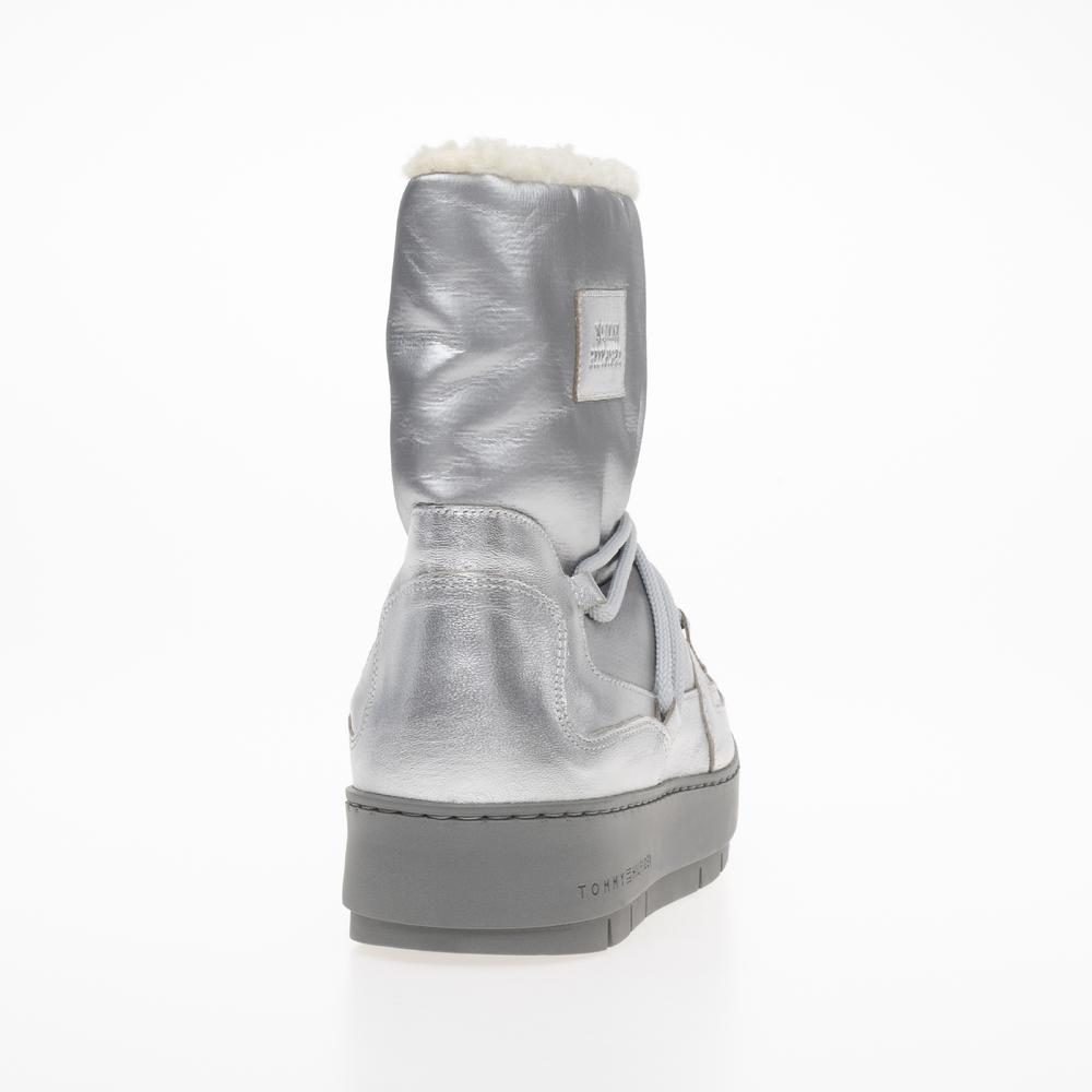 Topánky Tommy Hilfiger Tommy Essential Silver Boots FW0FW07506-0IM - strieborné